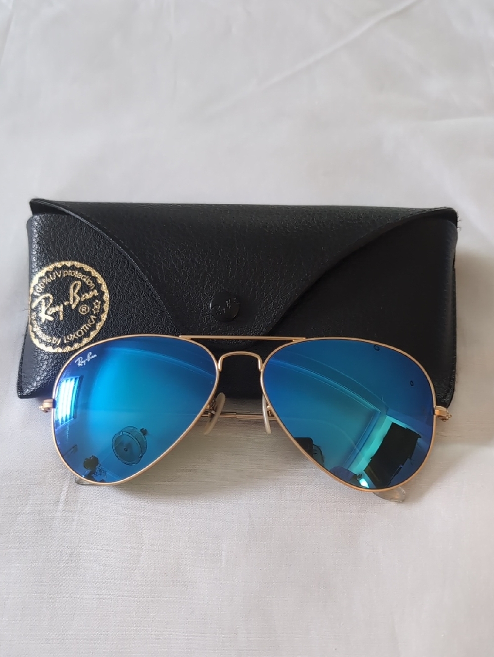 Ray-Ban Gold Frame Aviator Sunglasses with Blue Lenses